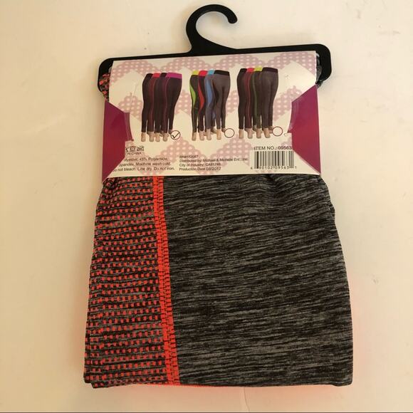 Sporty Chic Yoga Leggings exercise workout gym athleisure NWT New - Picture 3 of 5